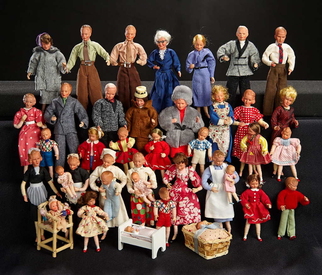 german dollhouse dolls
