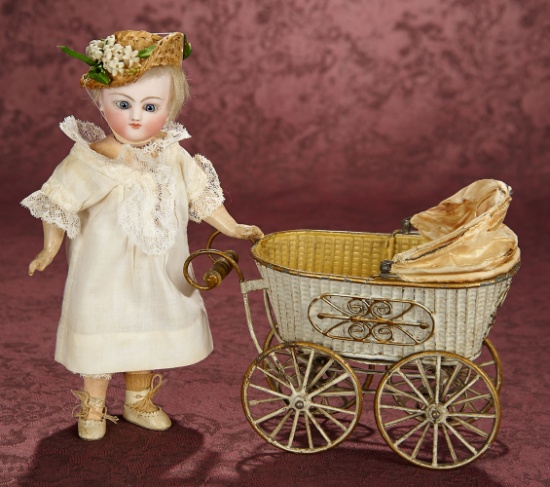 German Embossed Tinplate Carriage by Maerklin 900/1300