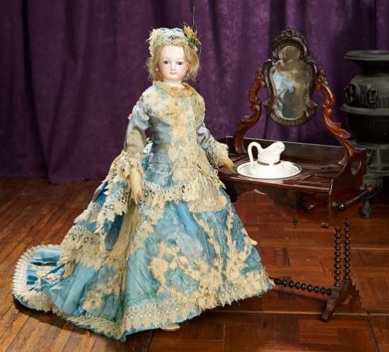 Exquisite French Bisque Poupee with Original Costume and Dehors Articulation 2800/3500