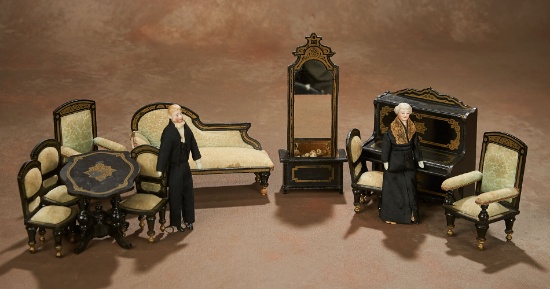 Set of German Wooden Dollhouse Furnishings and Dollhouse Dolls 400/500