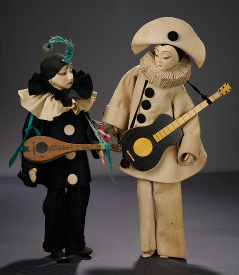 Pierrot with Mandolin from Commedia dell'Arte Series, Model 115A 1200/1500