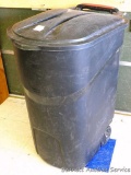 Rubbermaid Roughneck 45 gallon garbage can with wheels. Good condition.