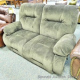 Best reclining love seat, Chocolate. Model L700RA4