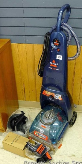Bissell Proheat 2X cleaner and accessories, model 8920-3. Runs.