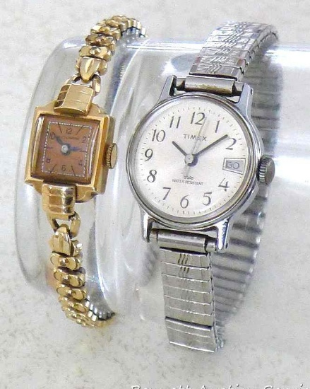 Hyde Park Swiss made ladies watch sets, winds, and runs. Ladies Timex wind up wrist watch with date