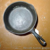 Wagner Ware Sydney, O cast iron fry pan is 8