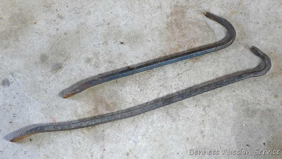 2 Crow bars, longest is 34", other is 23" and appear in good shape.