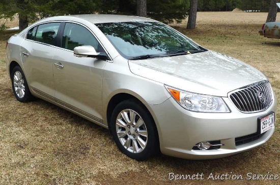 Beautiful 2013 Buick LaCrosse with only 34,xxx miles and leather interior. 2.4 liter engine runs