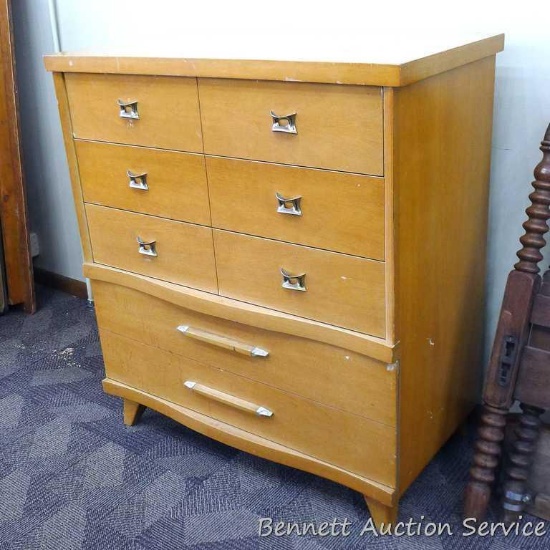 Lovely vintage Kroehler four drawer dresser. Approx. 37" w x 19"d x 41" h. The bottom drawer is