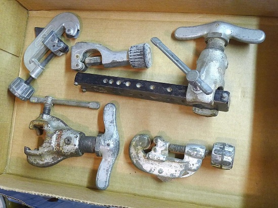 Ridgid tube flaring clamp set, plus extra flaring head; Ridgid and other tubing cutters.