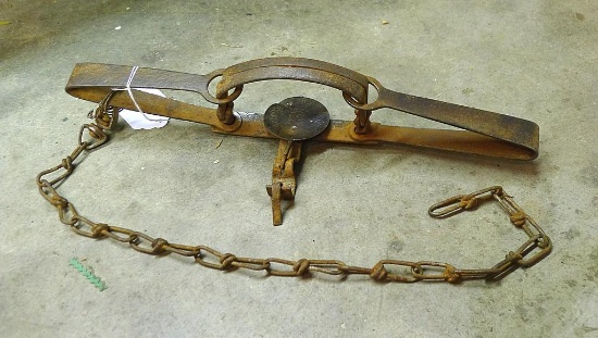 Hawley & Norton No. 2 Oneida Community double long spring trap is nearly 15" long.