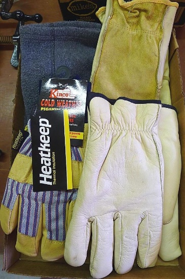 Men's leather gloves, choppers. Kinco pig skin leather work gloves, size medium NIP and fleece
