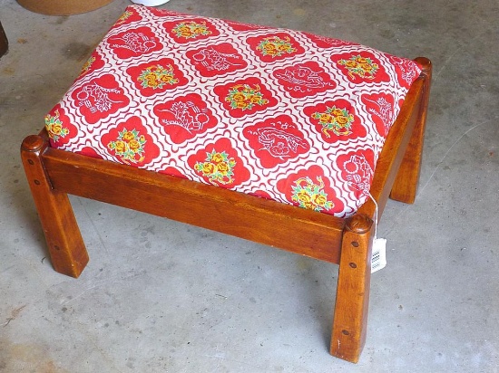 Cute stool with padded top. Approx. 20-1/2" x 15" x 12" high.