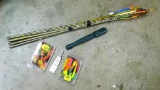 Assortment of arrows incl. Easton 2117, Easton game getters 2216 and more; fletching tool; knocks