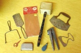 Vintage kitchen utensils incl. wooden mallet, garlic press, pastry cutter, cheese slicer, grater and