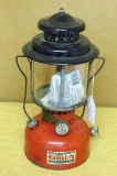 Scotsman KampLite lantern with extra mantle. Approx. 14-1/2