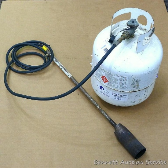 30" utility torch on a new style20 lb propane tank that feels like it still has some gas in it.