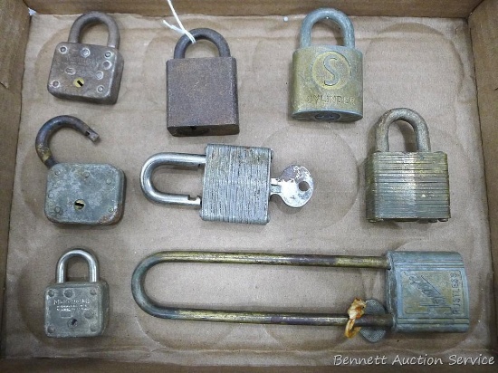 Master, Slaymaker and other old padlocks up to 7", 2 have keys.