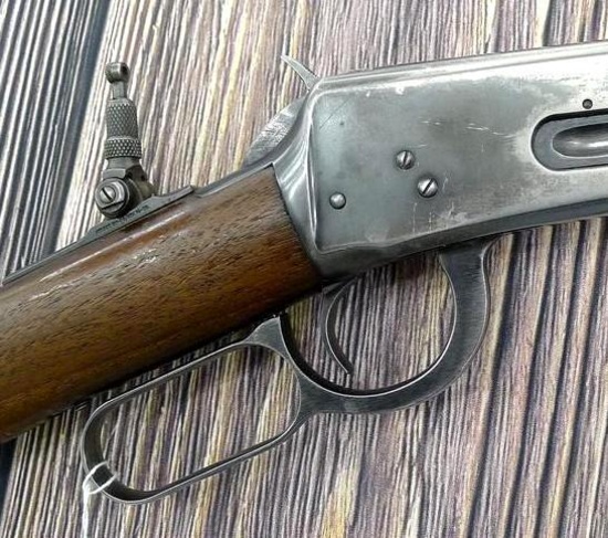 Winchester Model 94 lever action rifle in .32 Winchester Special with Marble tang sight patent dates