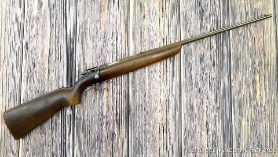Remington 510 Targetmaster .22 rifle will chamber short, long or long rifle cartridges. Well-worn