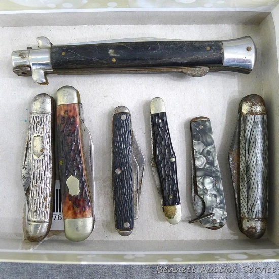 Assortment of pocket knives, longest is 5-3/4" when closed. Some blades show rust.