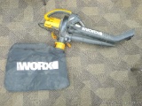Worx leaf blower and vacuum, Model WG505. Works.