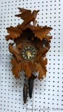 West German cuckoo clock does not run but cuckoo comes out by moving the hands past the half and