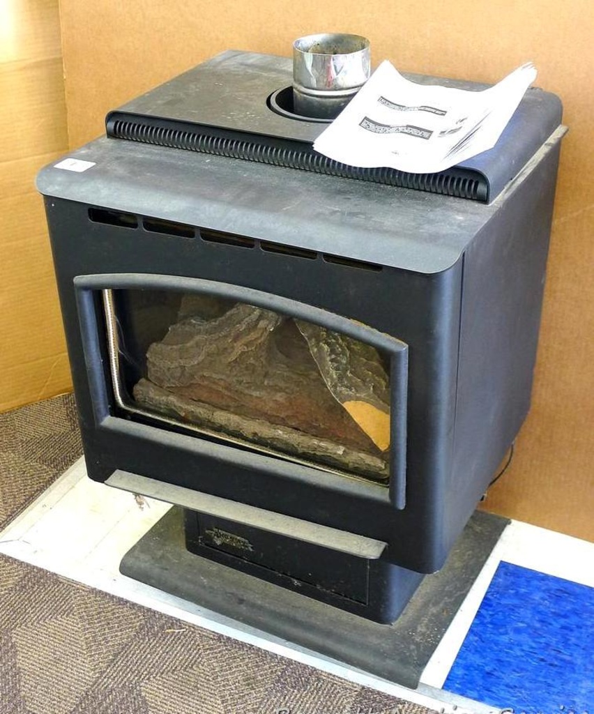 Quadra-Fire DV400S direct vent room heater with manual. Converts between  natural gas or propane. | Estate u0026 Personal Property Personal Property |  Online Auctions | Proxibid