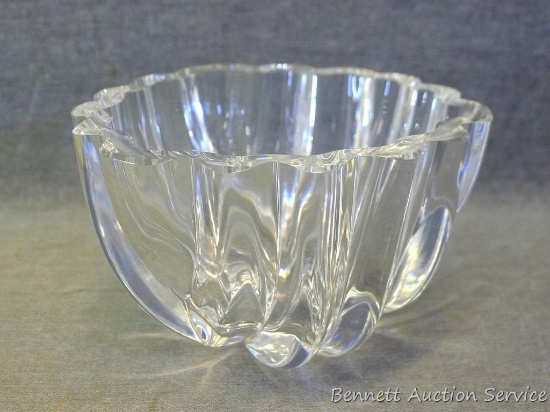 Leaded crystal bowl measures 5-3/4" across rim and is 3-1/4" high.