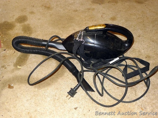 Dirt Devil Scorpion hand vacuum cleaner, works.