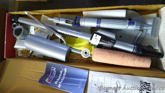 Sears Deluxe 11 piece painting kit with extendable handle. Appears to all be there.