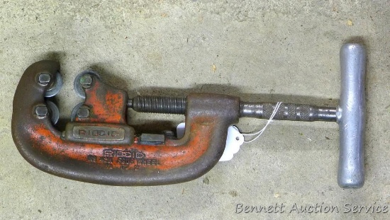 Ridgid 4 wheel pipe cutter 14" long. Wheels look in good shape.