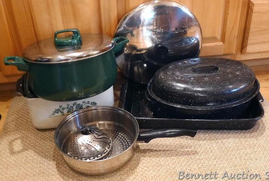 Large pasta pot with strainer lid; covered roaster; enameled pan; saucepan; slow cooker with glass