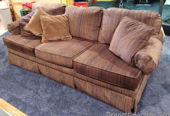 Lane sofa sleeper is in good condition and approx. 7' wide. Please bring help on pickup day.