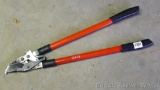 Large Bond ratcheting bypass lopper is 2-1/2' long. Minor nicks in blade.