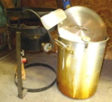 Morrone turkey fryer appears used but in overall good condition.