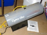 Dyna-Glo propane construction heater RMCFA100A, 70,000/100,000 BTU/HR forced air. Is missing handle.