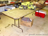 Folding banquet table 96