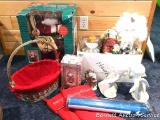 Christmas decorations including animated 'Writing Santa', approx. 18