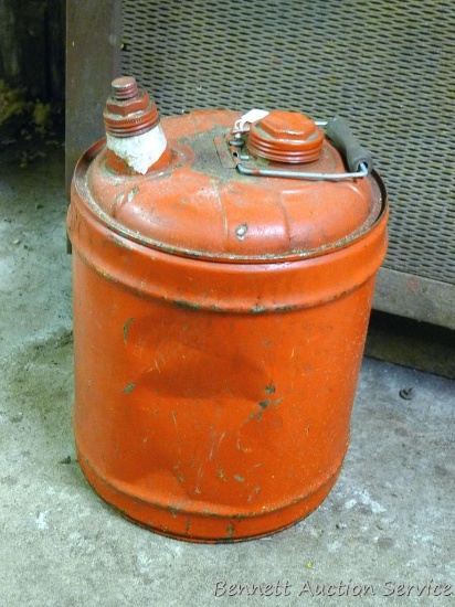 Five gallon gas can with partial gas in. 11" x 14" tall. Has a couple of dents in can. If shipped