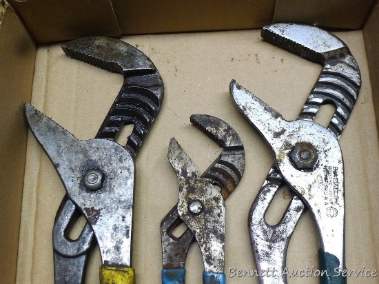 Adjustable pliers, largest is 17" long. Jaws look good.