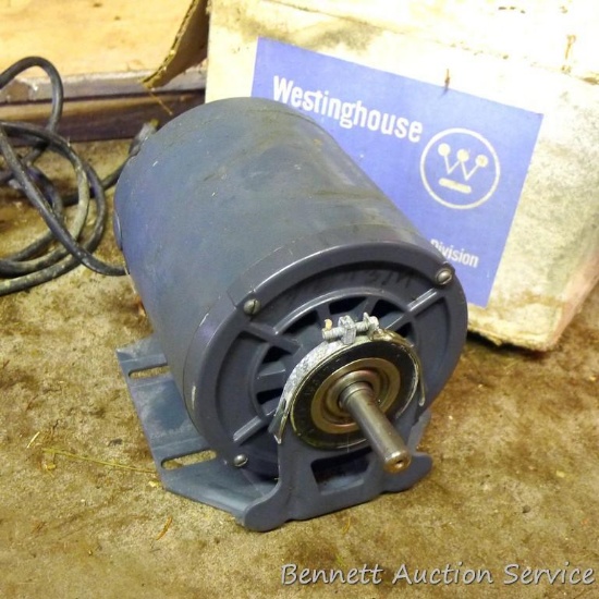Westinghouse 1/3 HP electric motor with 1/2" shaft. RPM 1725. Works.