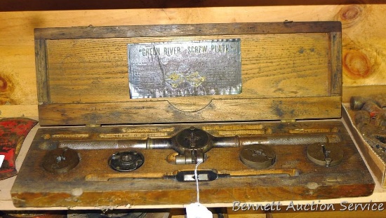 Green River Screw Plate tap and die set. Comes in nice wooden box. Missing some taps.