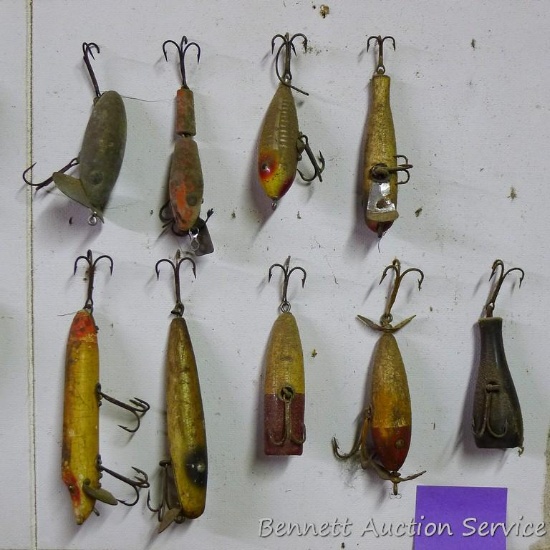 Old fishing lures up to 4-1/2" bodies, some with glass eyes.