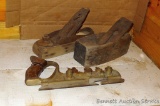 Assortment of antique hand planes, one states it's a Craftsman, measures 11