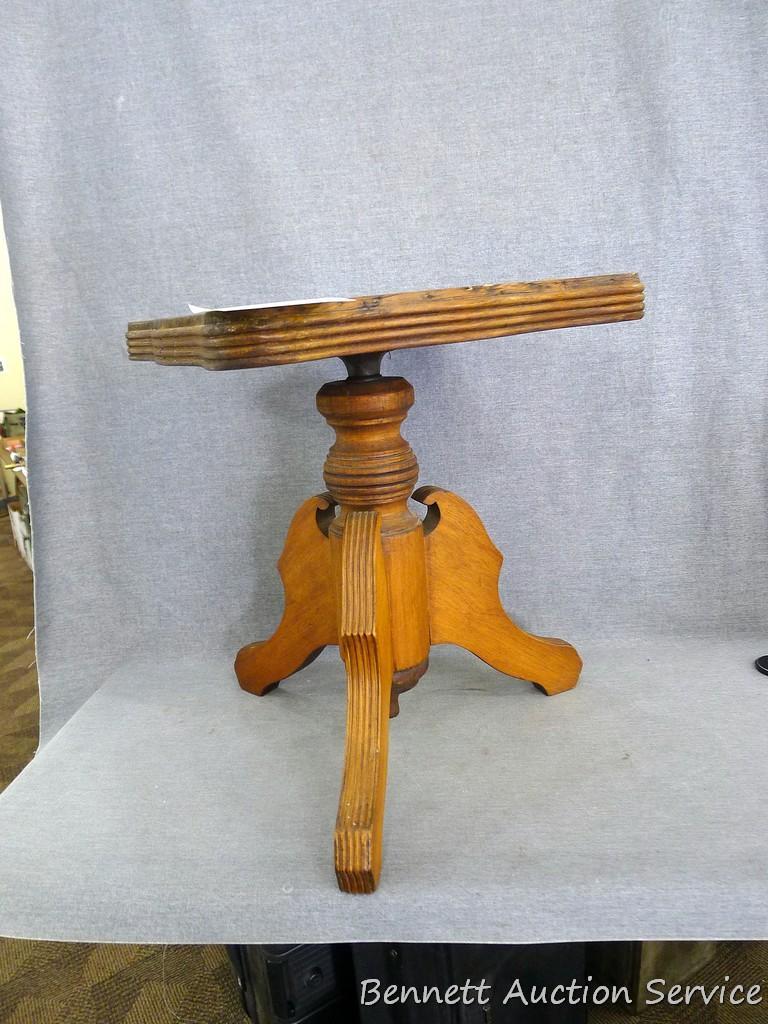 Tonk New York Chicago Wooden Table With Screw Out Adjustable