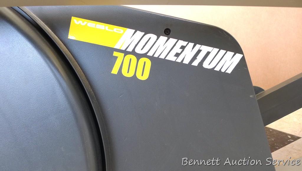 Weslo Momentum 700 elliptical trainer. Console Proxibid