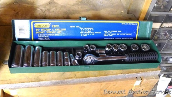 Metric ratchet and socket set, largest socket is 19mm. Includes deep well socket and six point