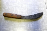 Antique skinning knife is reminiscent of a Green River, but I cannot find any markings. 10-1/2