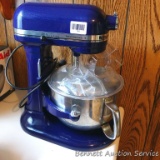 Nice Professional Series KitchenAid stand mixer with beater, whisk and dough hook, plus shield and